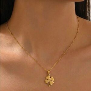 Gold Clover Pendant Necklace